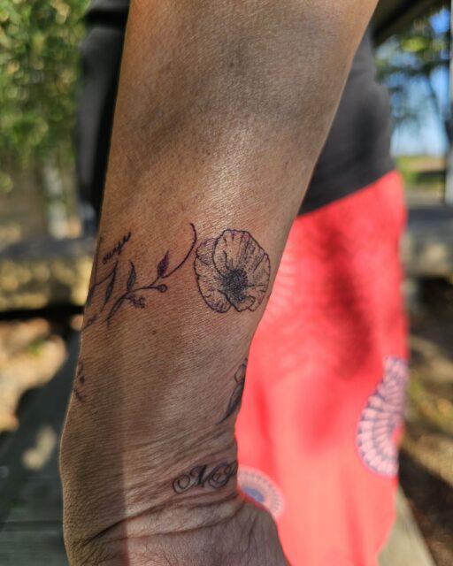 Tattoo pour Monique et pour sa famille. #lescar #tattoo #tattoos #tattoodesign #pau #palois #vivreapau #bearn #villedepau #tatoueuse #tattooartist #tattoolife #tattooing #paloise #tatouage #paumaville #paumaville64 #tattooart #billere #lons #tatouagefemme