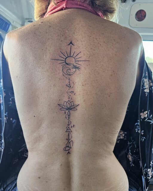 Tatouage pour Marie Pierre, une renaissance, plein de symbolisme. Merci pour ta confiance. #villedepau #lescar #tattooing #palois #tattoolife #tatouage #lons #tattoo #tattooart #paloise #tattoodesign #paumaville #vivreapau #tatoueuse #tattooartist #tattoos #pau #paumaville64 #bearn #billere #tatouagefemme